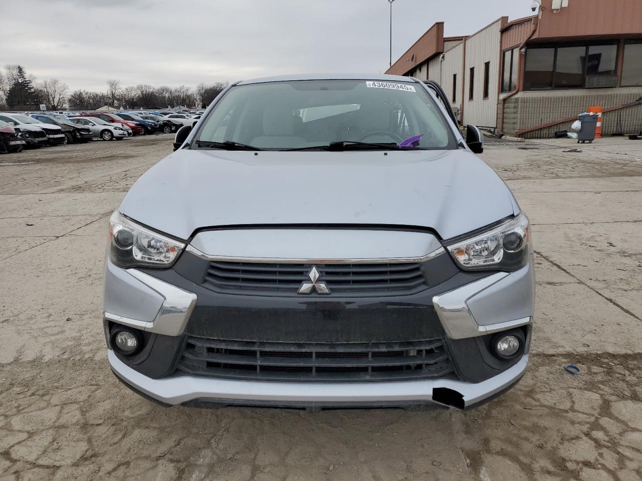 2017 Mitsubishi Outlander - Image 5
