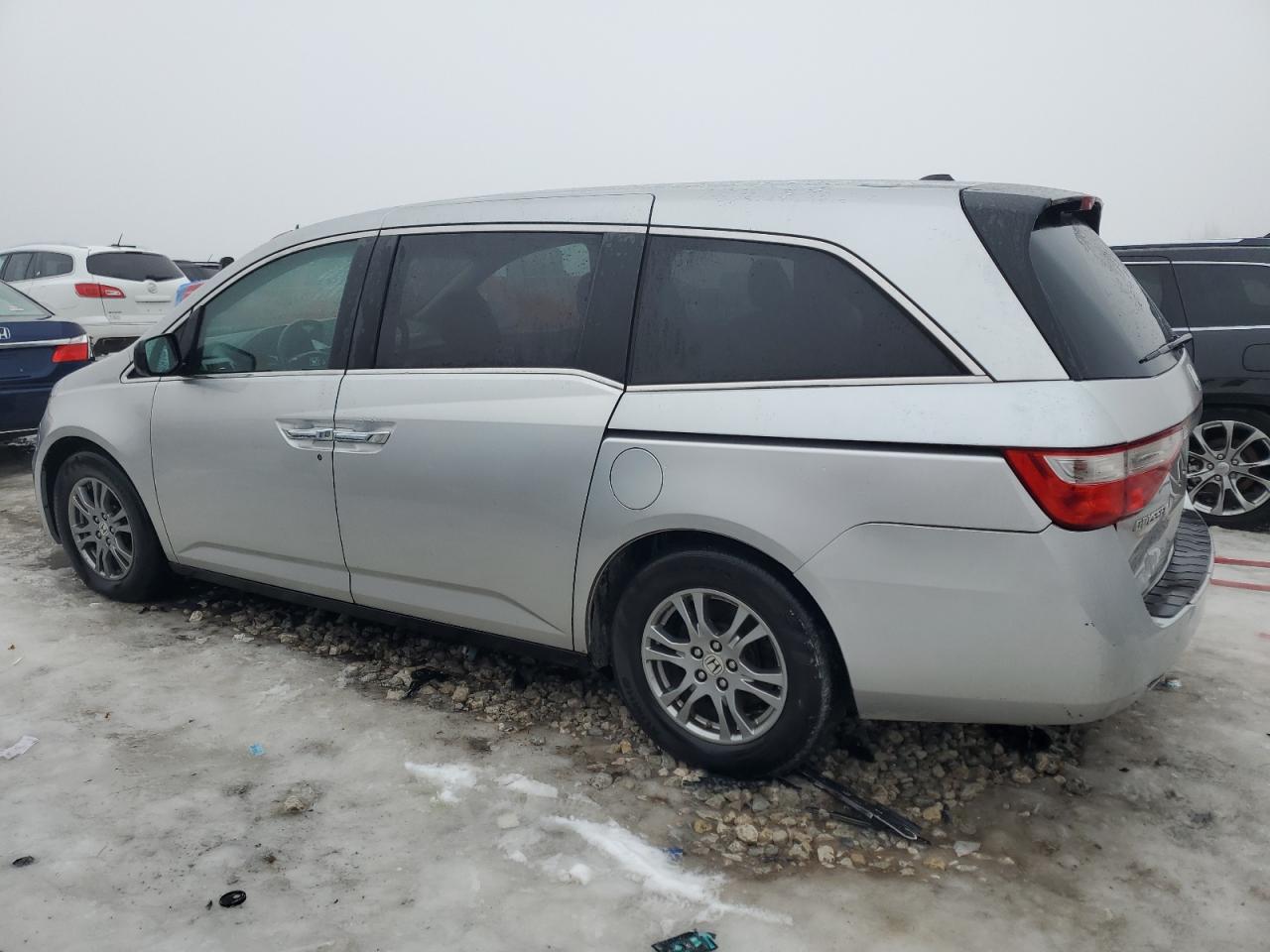 2011 Honda Odyssey - Image 2