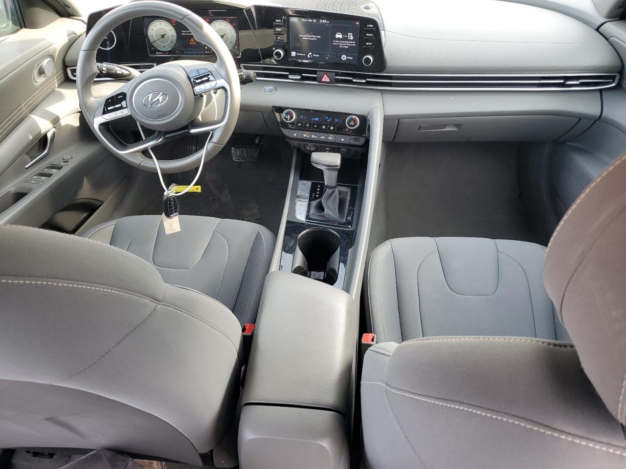 2021 Hyundai Elantra - Image 8