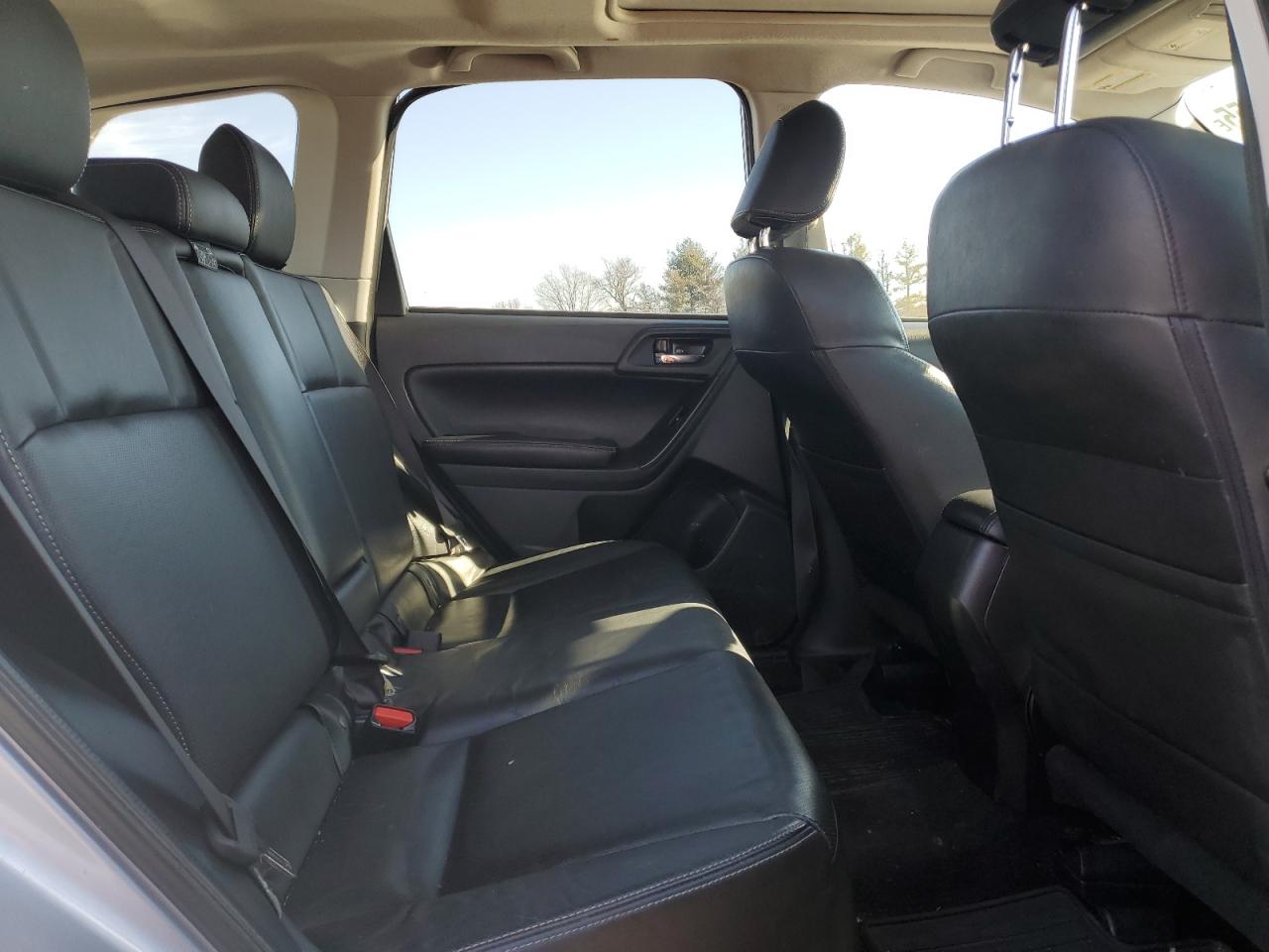 2015 Subaru Forester - Image 11