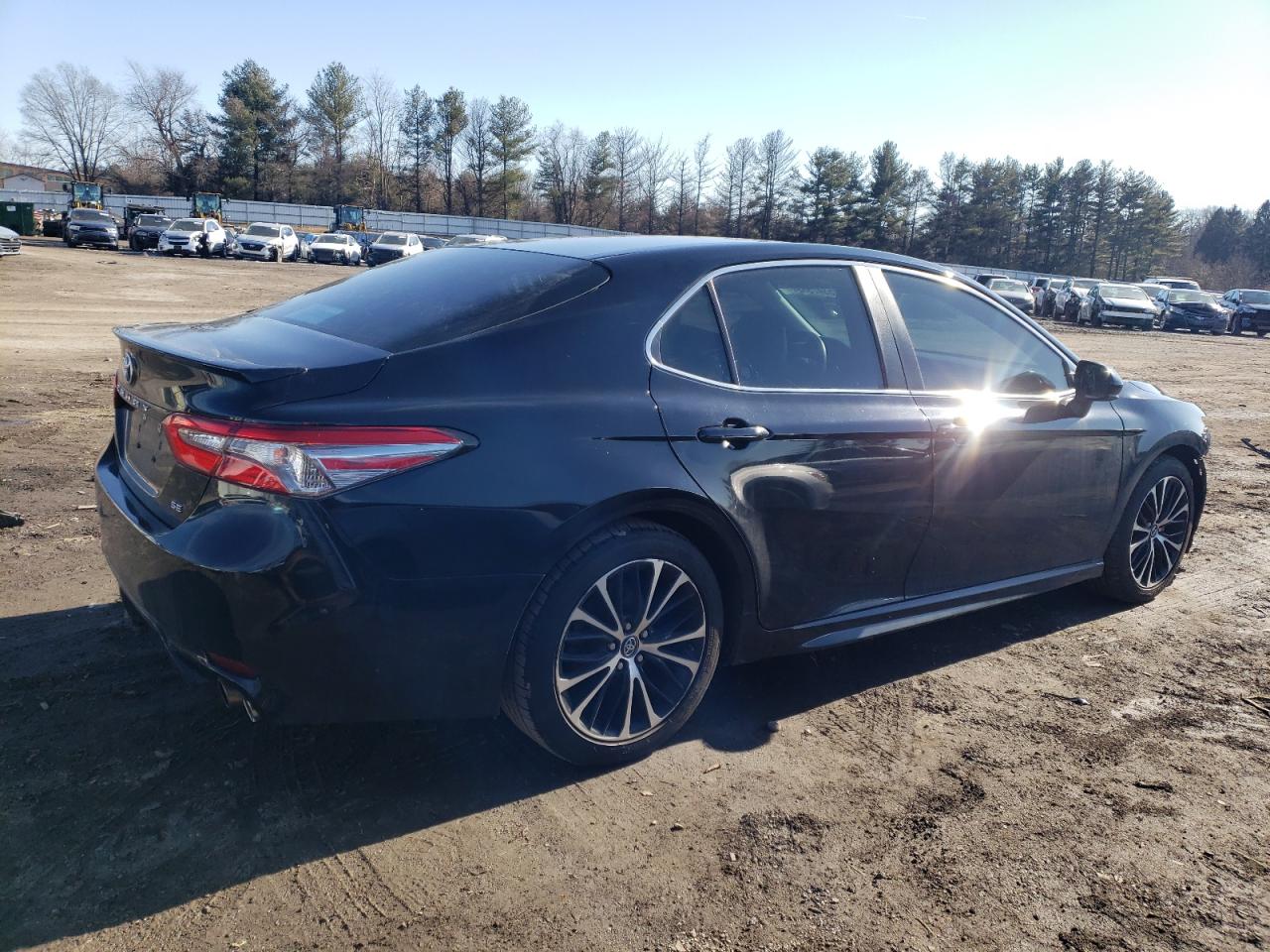 2018 Toyota Camry - Image 3