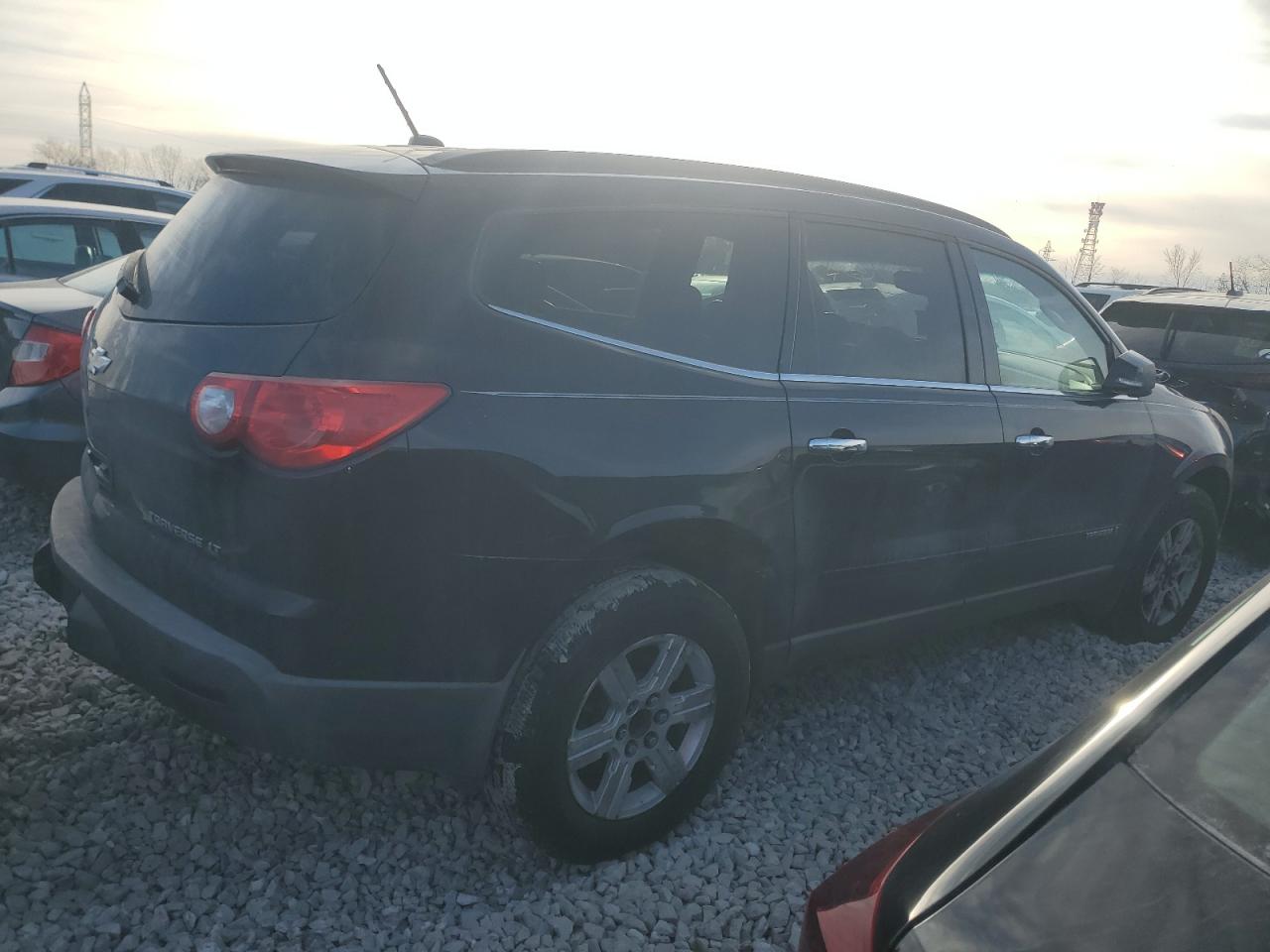 2009 Chevrolet Traverse - Image 3