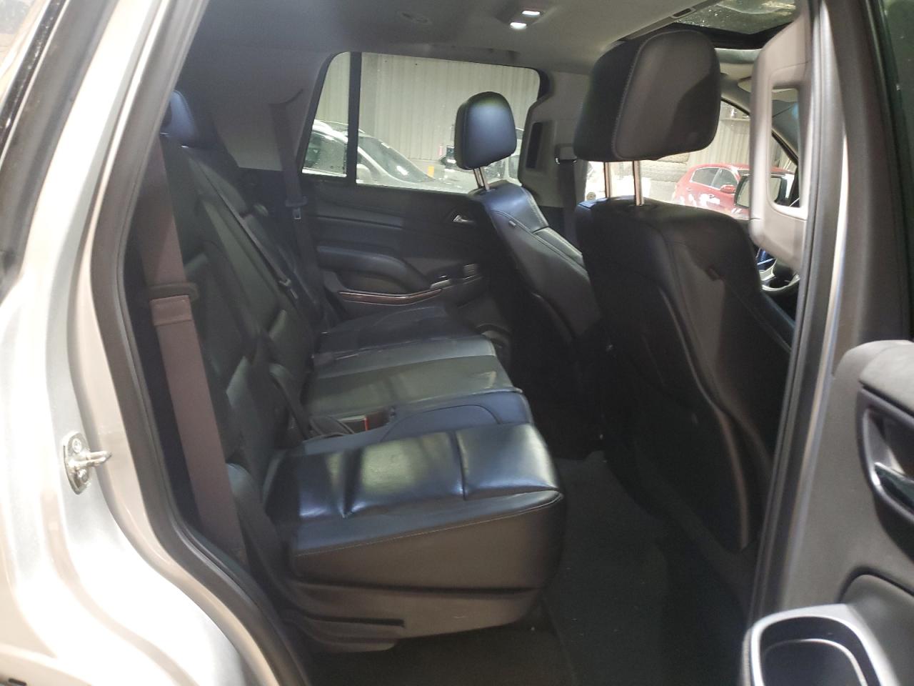 2015 GMC Yukon - Image 12