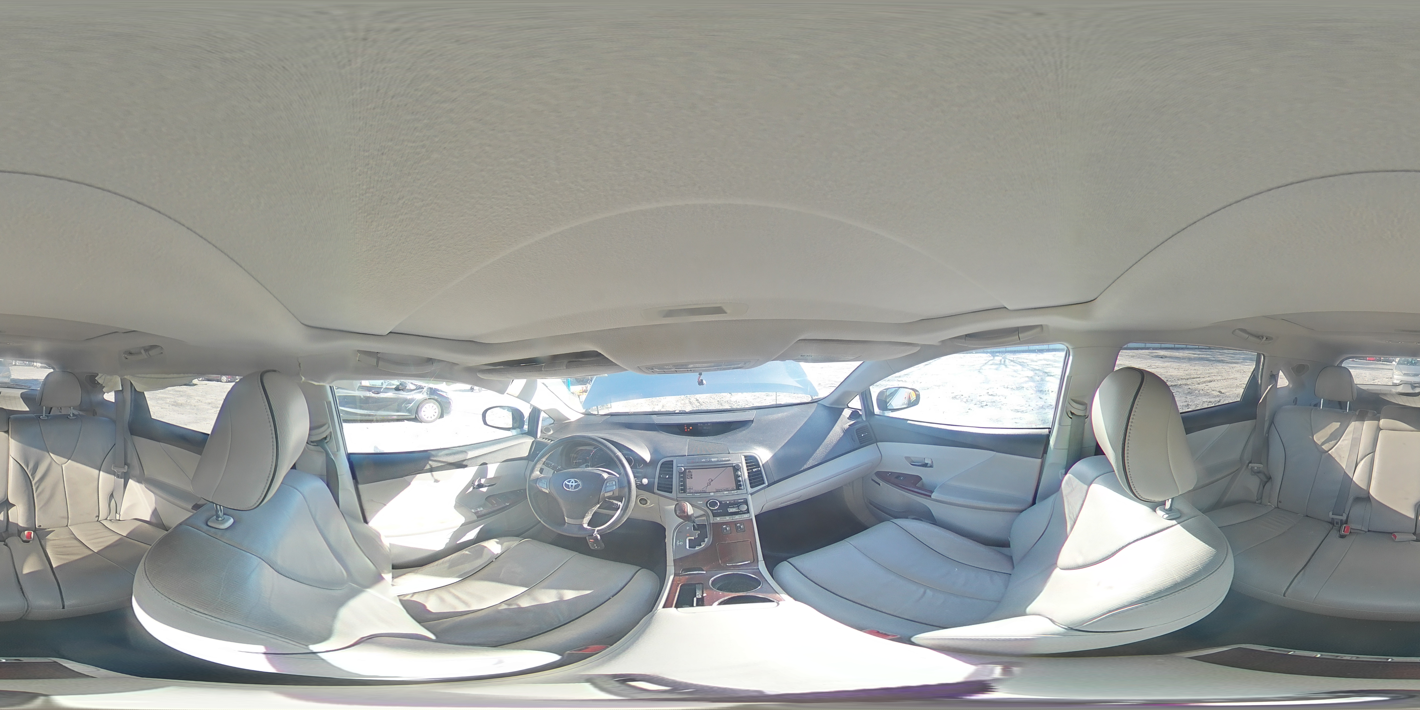 2010 Toyota Venza - Image 13