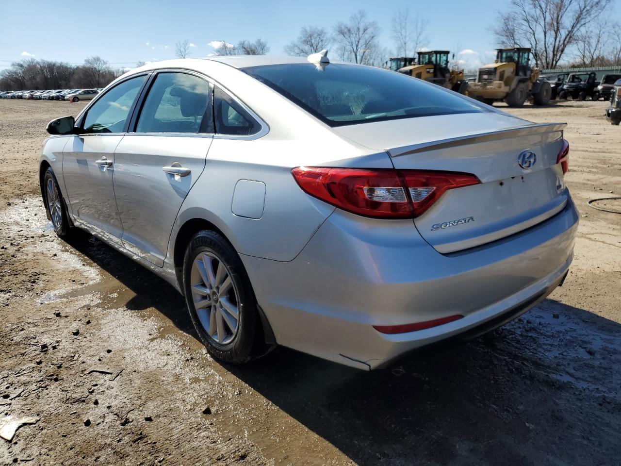 2015 Hyundai Sonata - Image 2