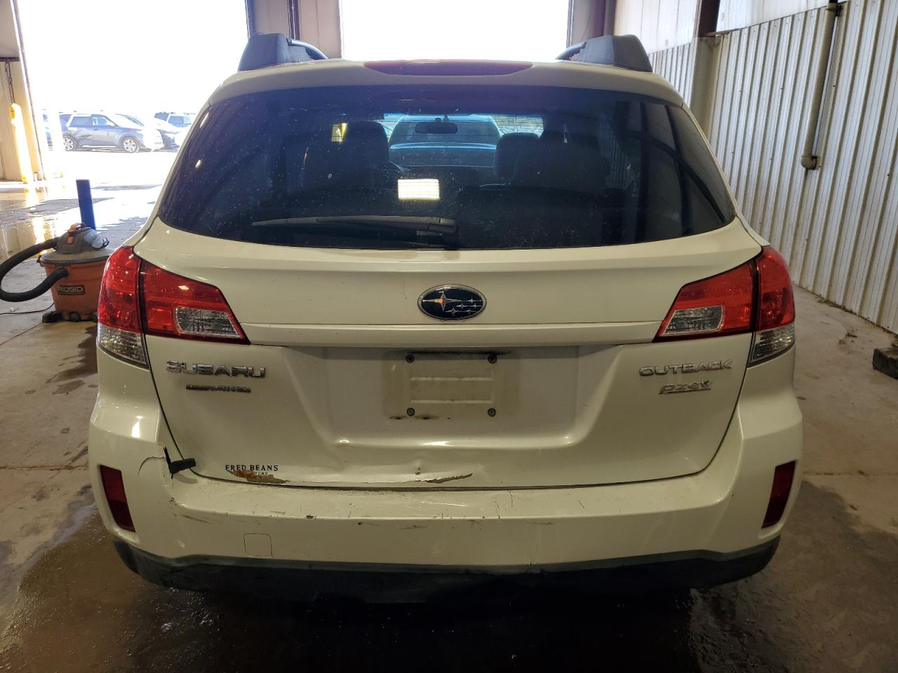 2011 Subaru Outback - Image 6