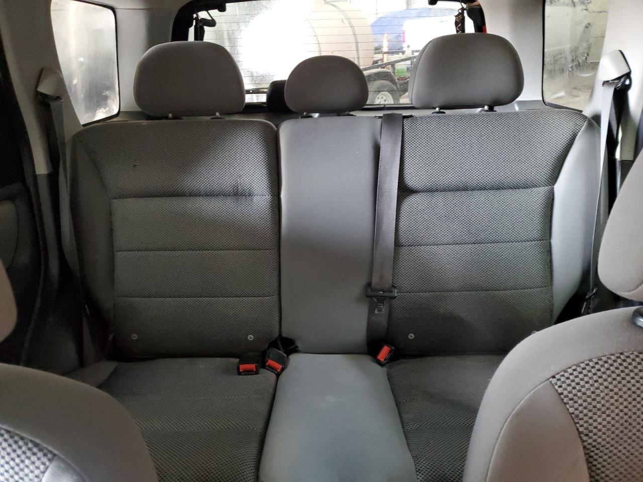 2005 Ford Escape - Image 10