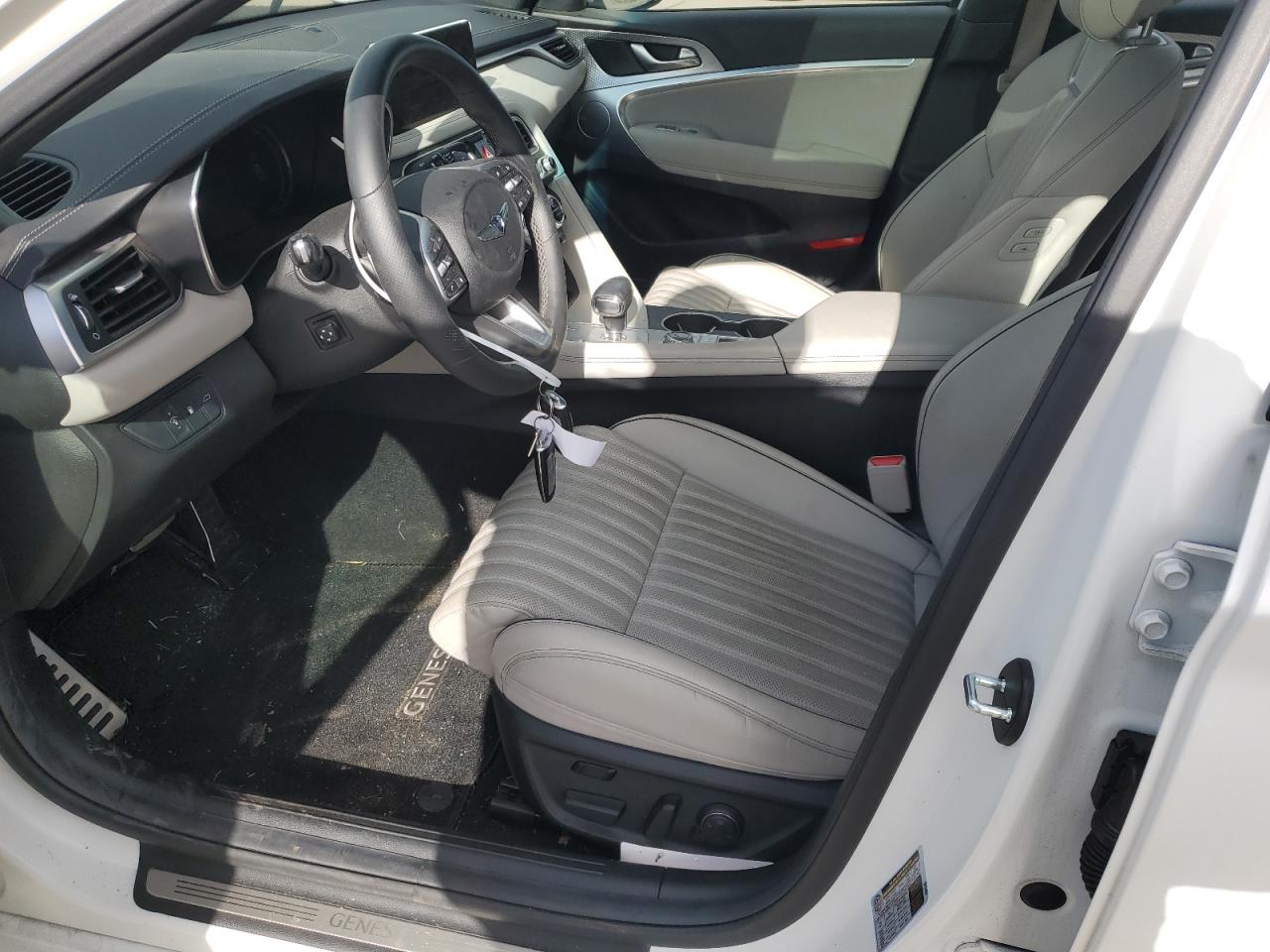 2023 Genesis G70 - Image 7