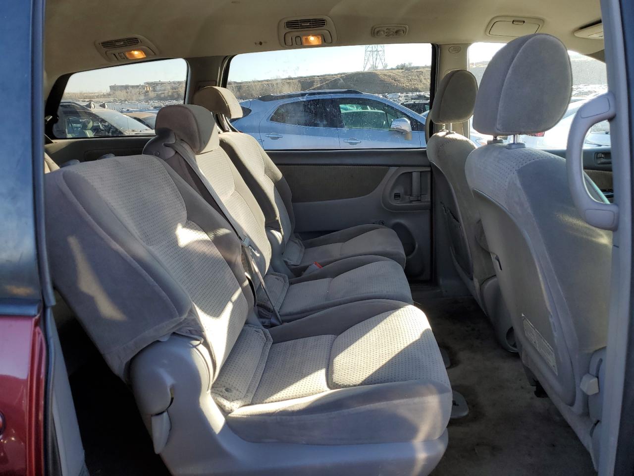 2008 Toyota Sienna - Image 11