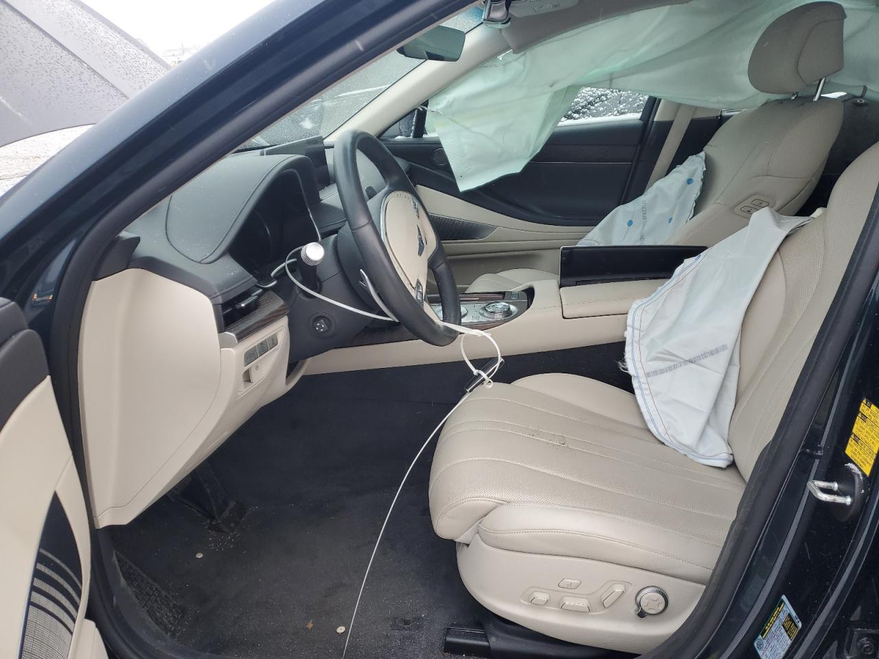 2022 Genesis G80 - Image 7