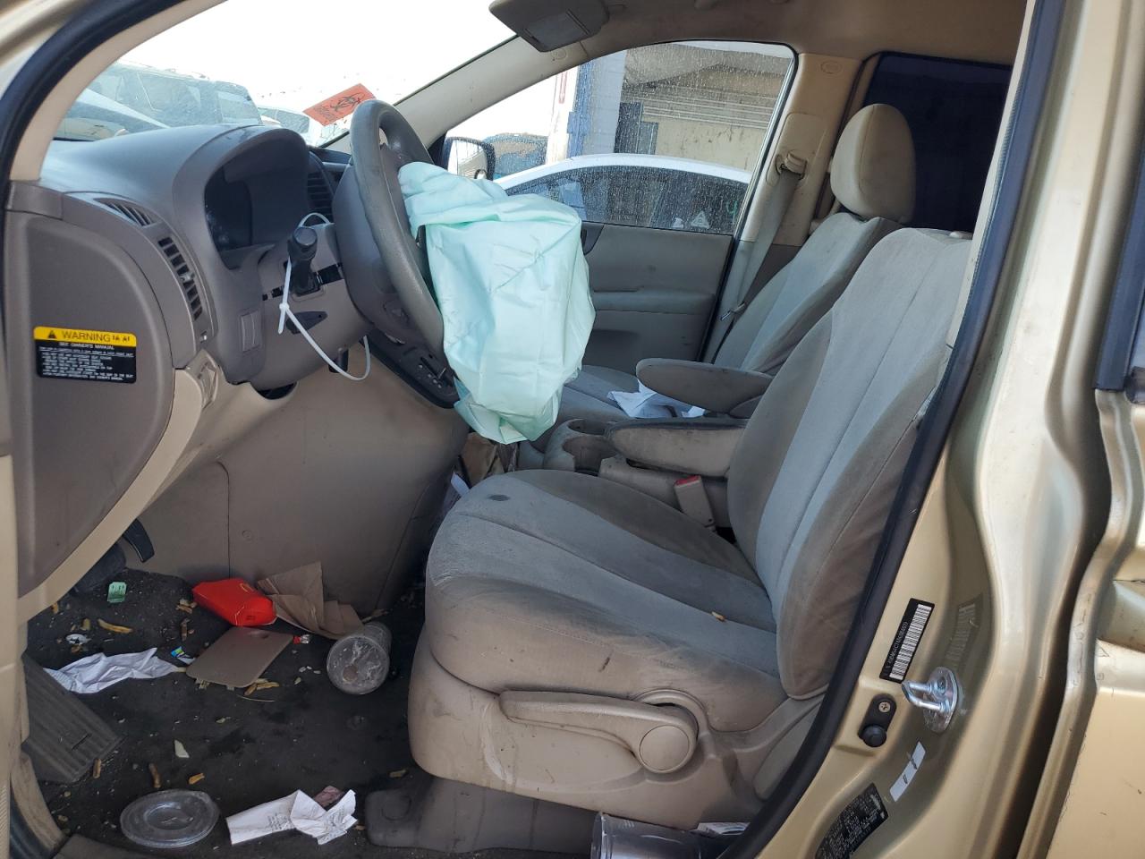 2011 Kia Sedona - Image 7