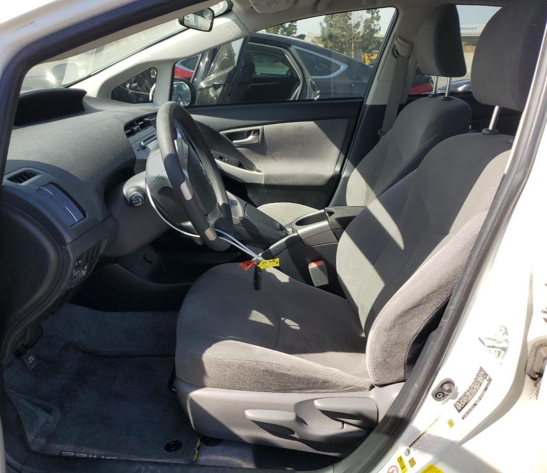 2015 Toyota Prius - Image 7