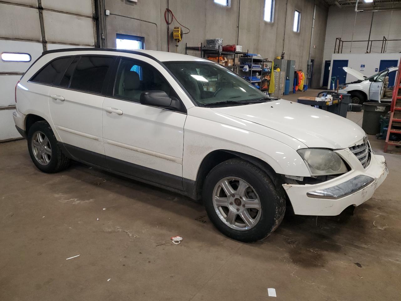 2004 Chrysler Pacifica - Image 4