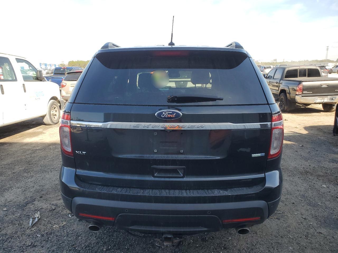 2014 Ford Explorer - Image 6