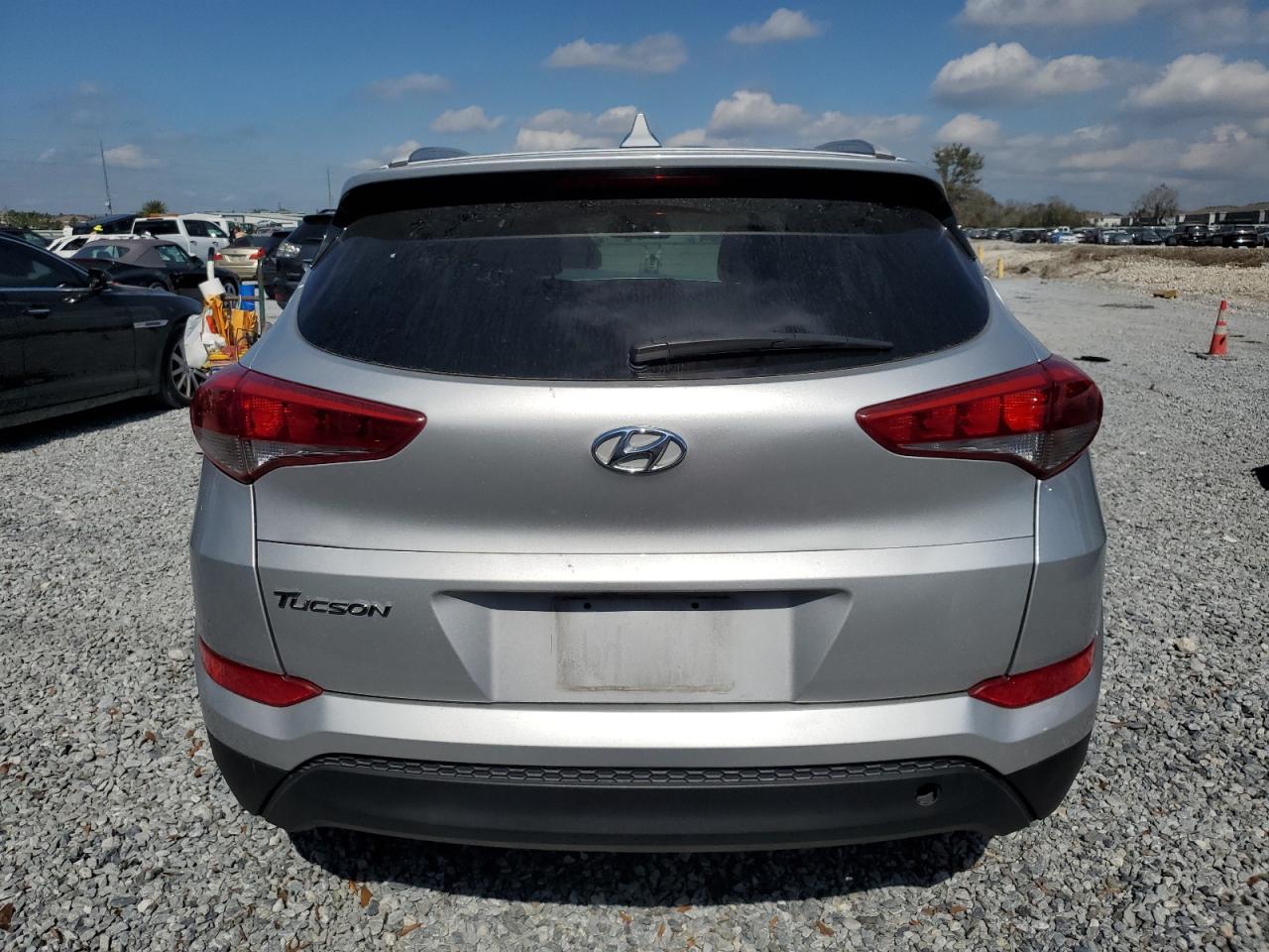 2018 Hyundai Tucson - Image 6