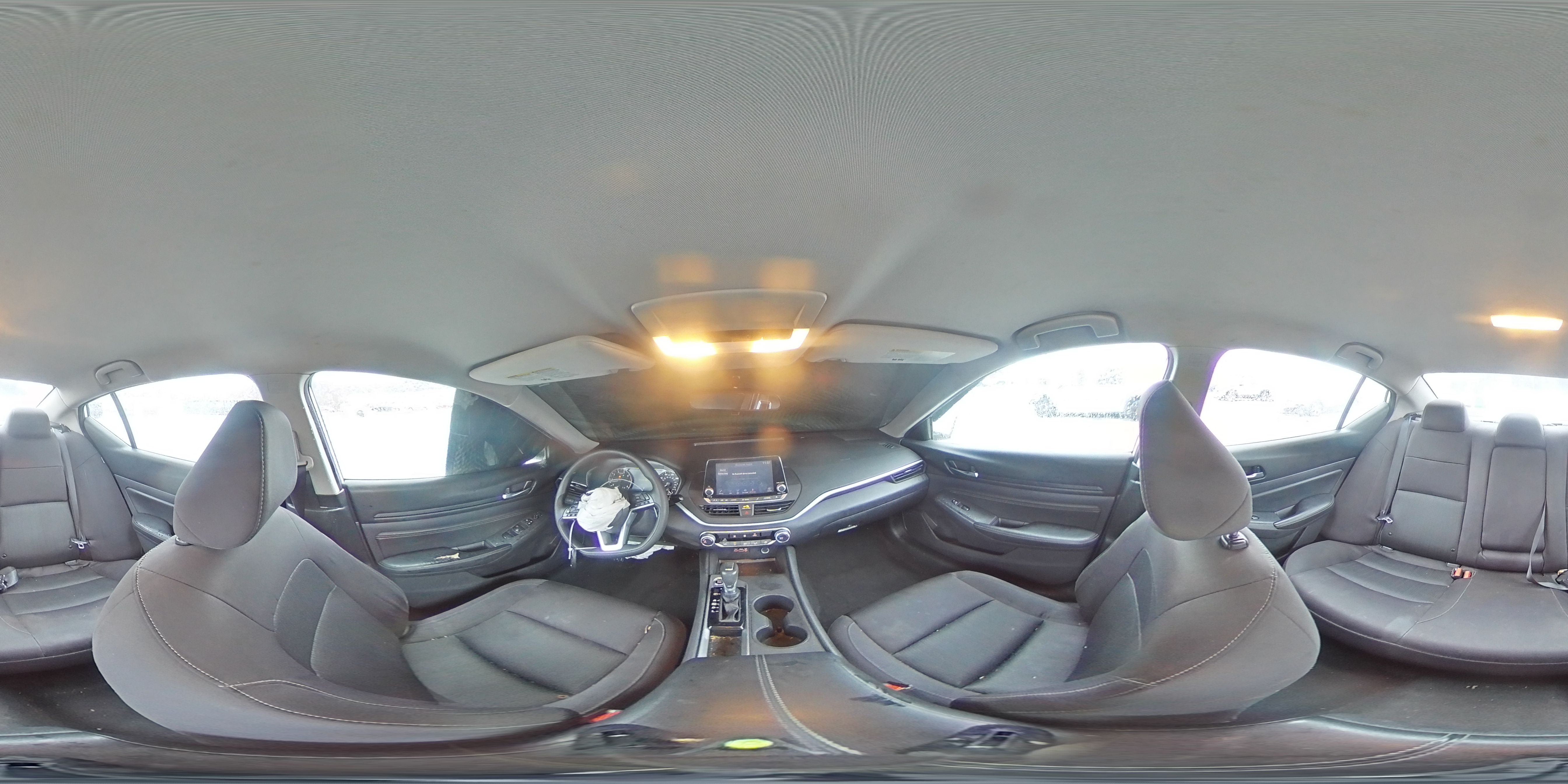 2020 Nissan Altima - Image 12