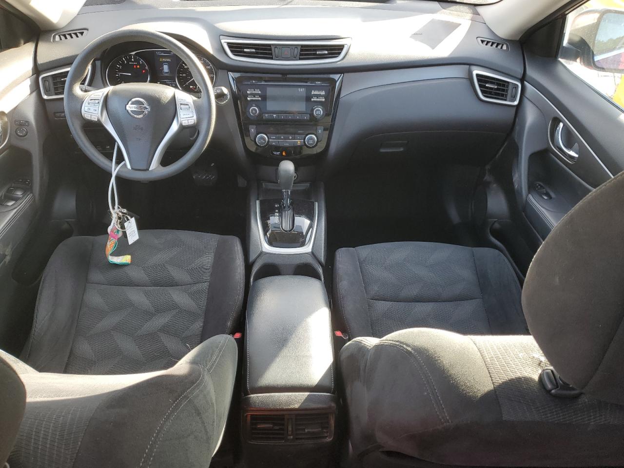 2015 Nissan Rogue - Image 8