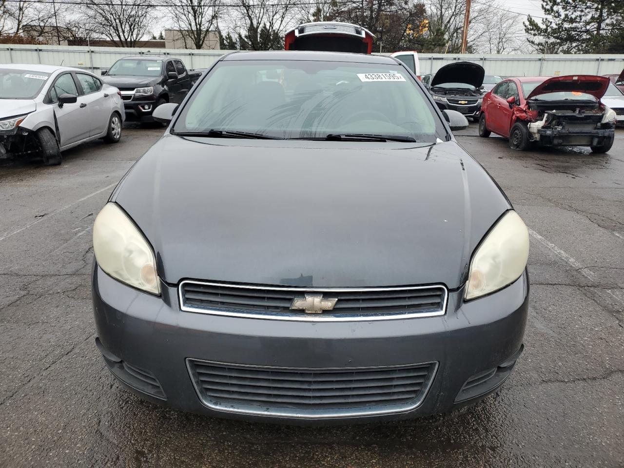 2011 Chevrolet Impala - Image 5
