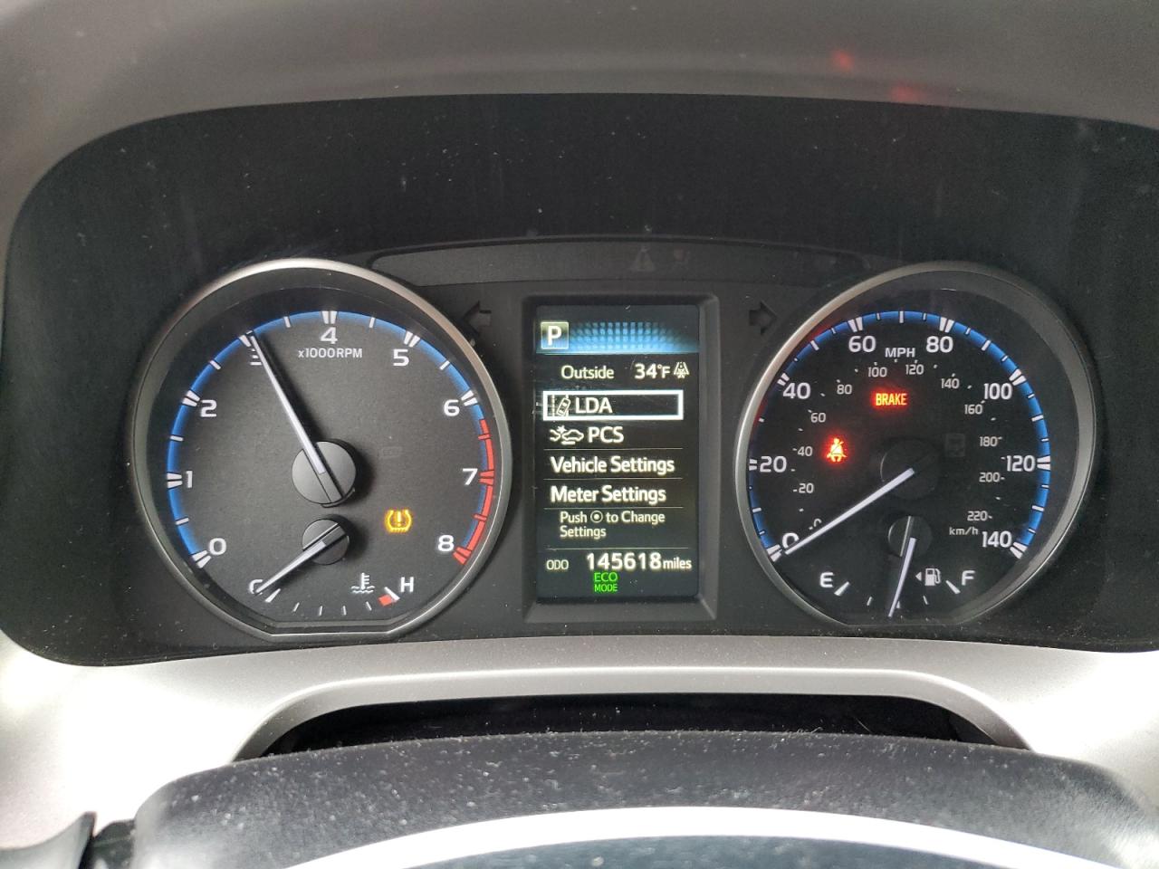 2018 Toyota RAV 4 - Image 9