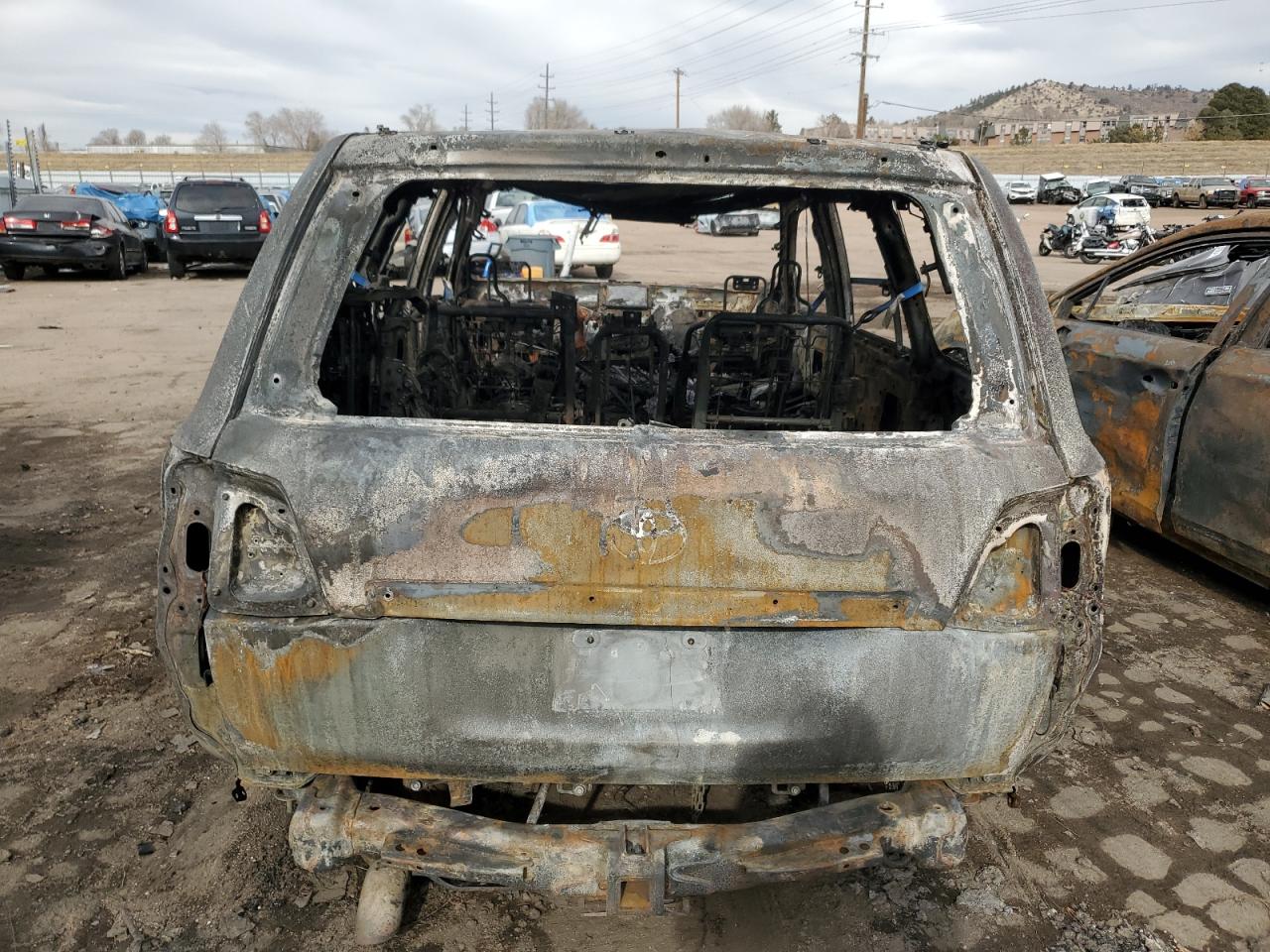 2011 Toyota Land Cruiser - Image 6