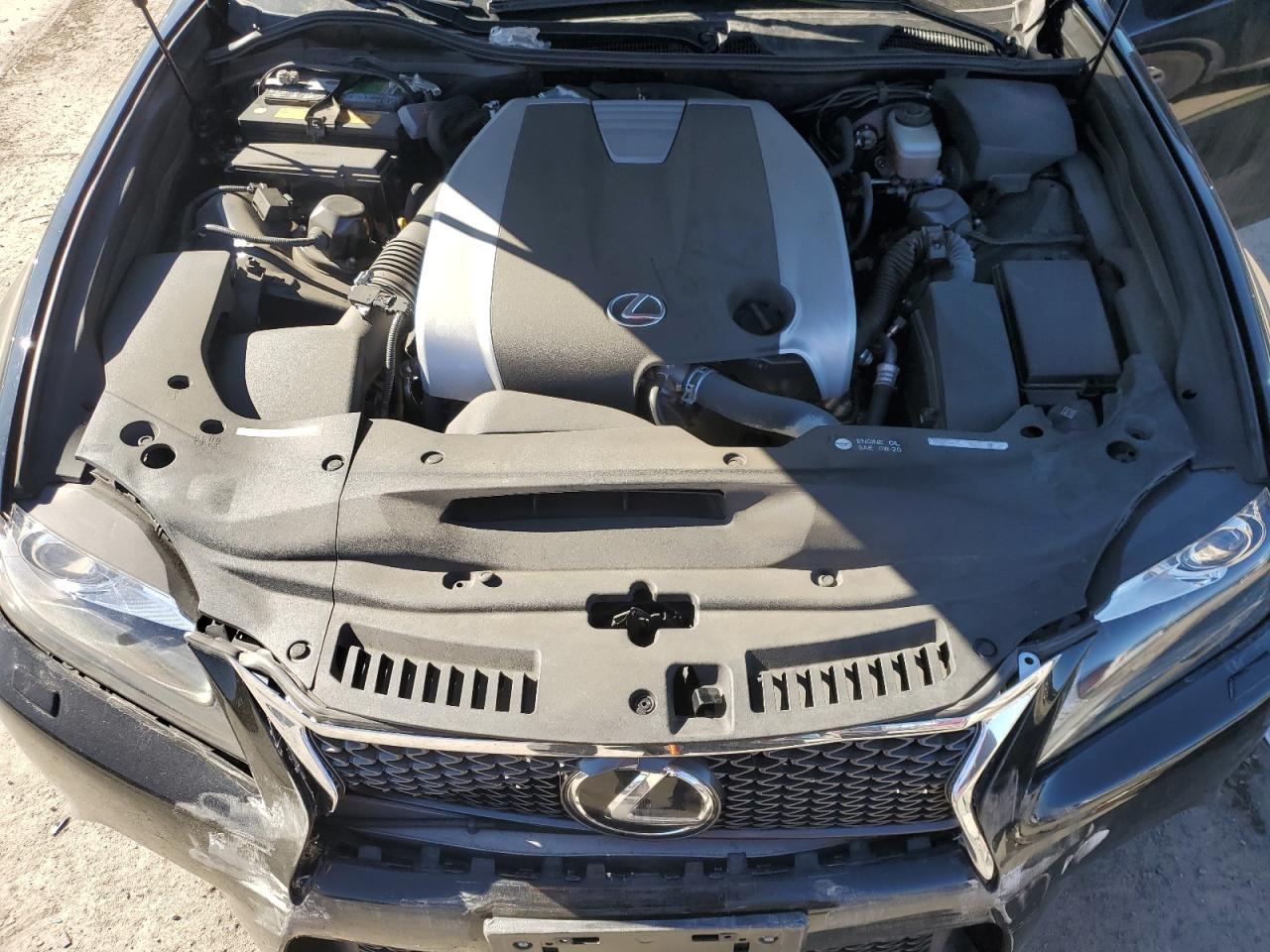 2015 Lexus GS - Image 13
