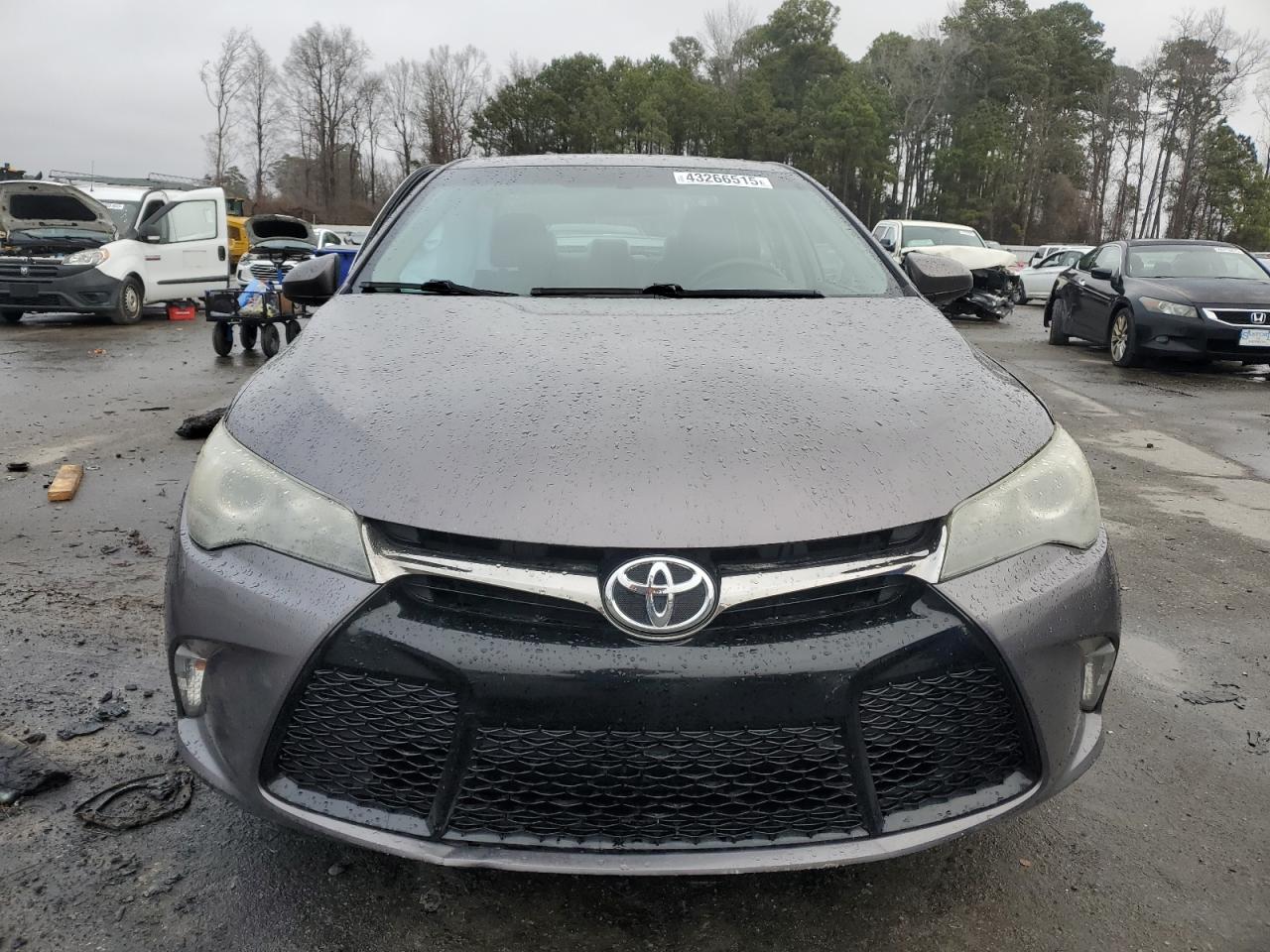 2015 Toyota Camry - Image 5