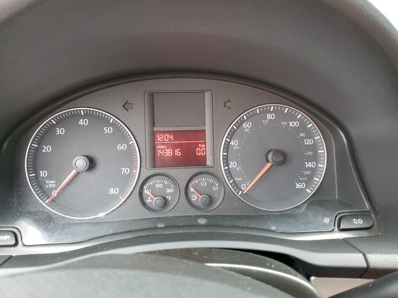 2008 Volkswagen Golf - Image 9