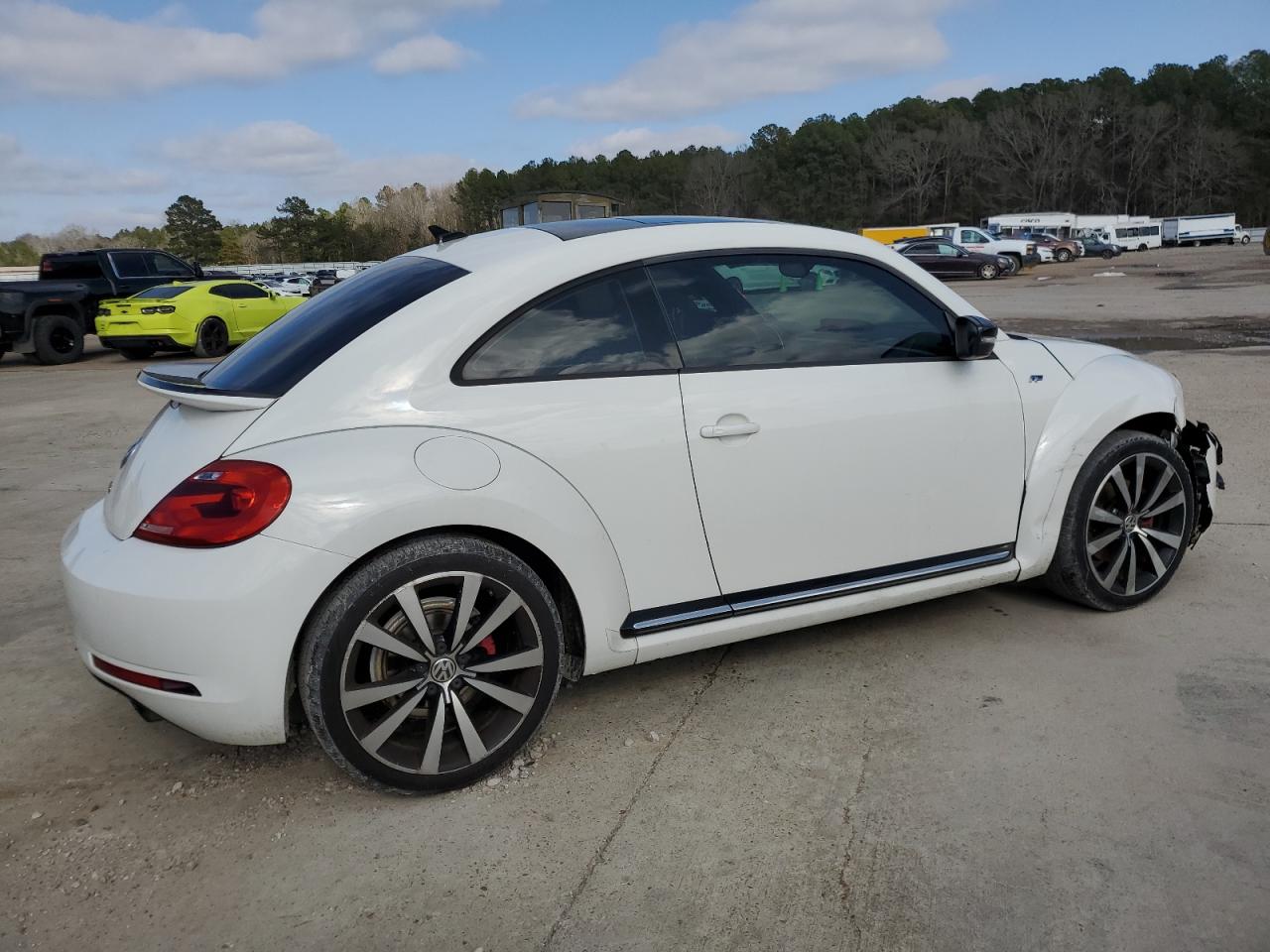 2013 Volkswagen Beetle - Image 3