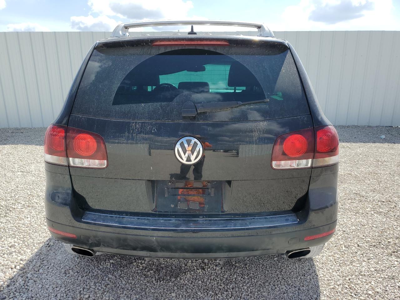 2008 Volkswagen Touareg - Image 6