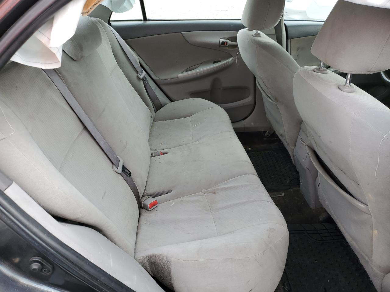 2010 Toyota Corolla - Image 11