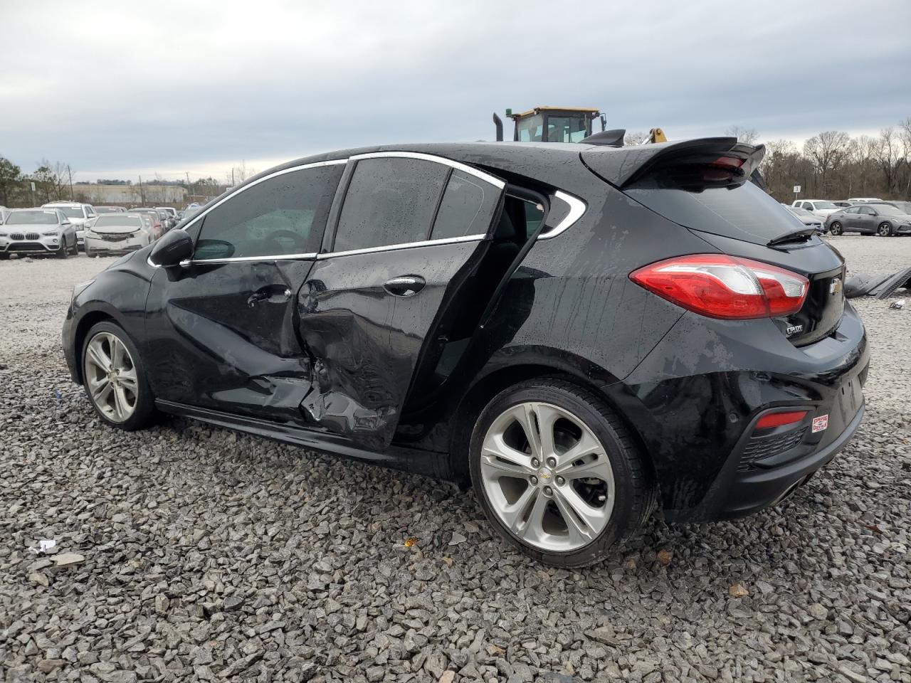 2018 Chevrolet Cruze - Image 2