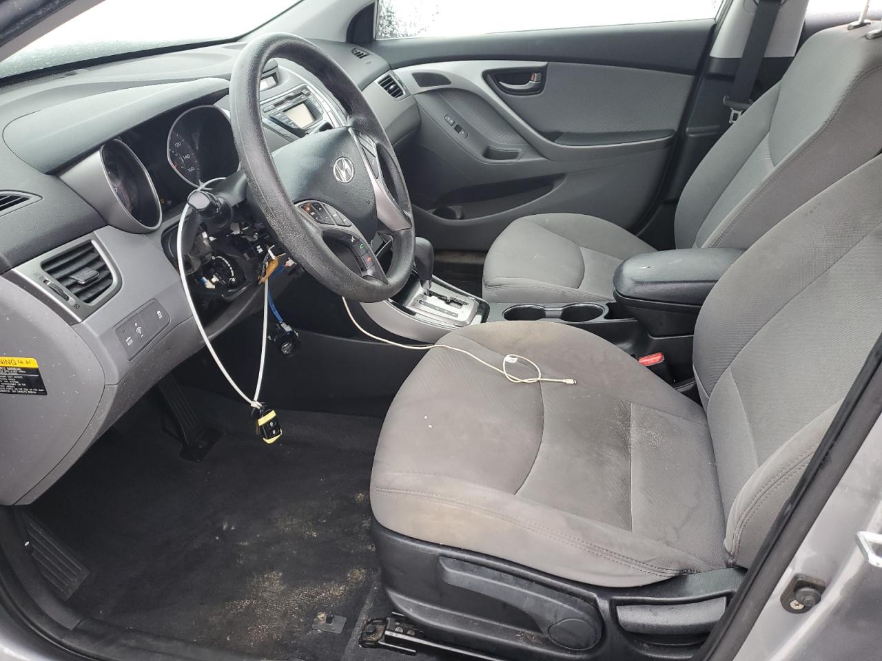 2013 Hyundai Elantra - Image 7