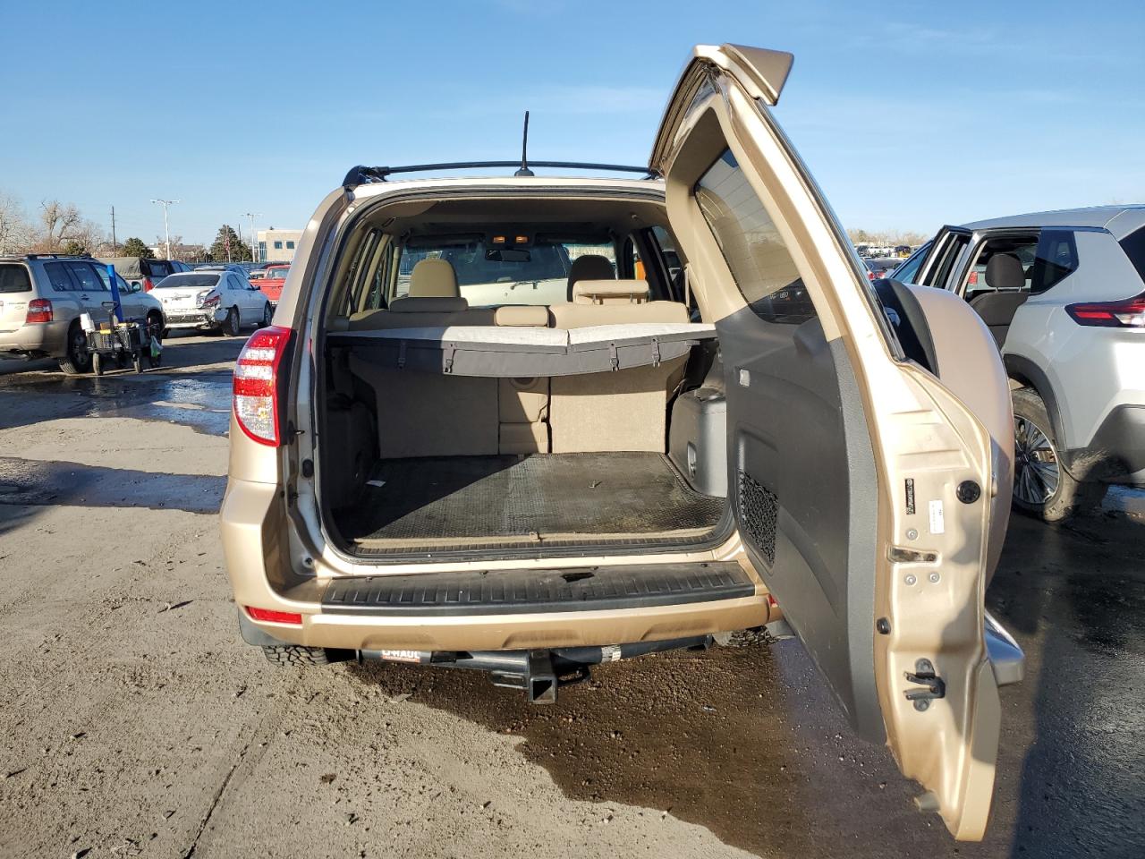 2011 Toyota RAV 4 - Image 6