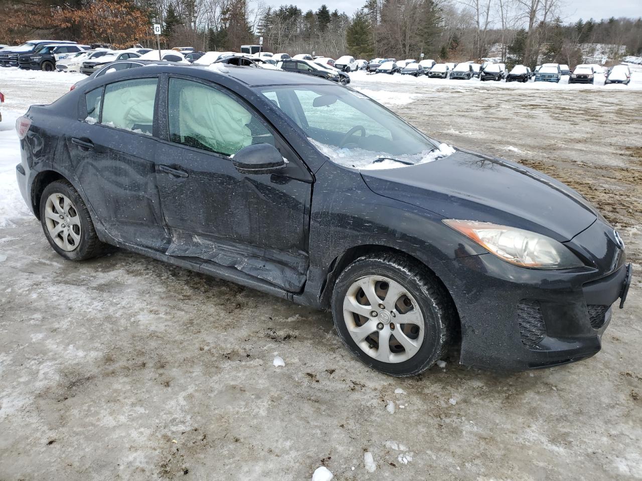 2013 Mazda 3 - Image 4