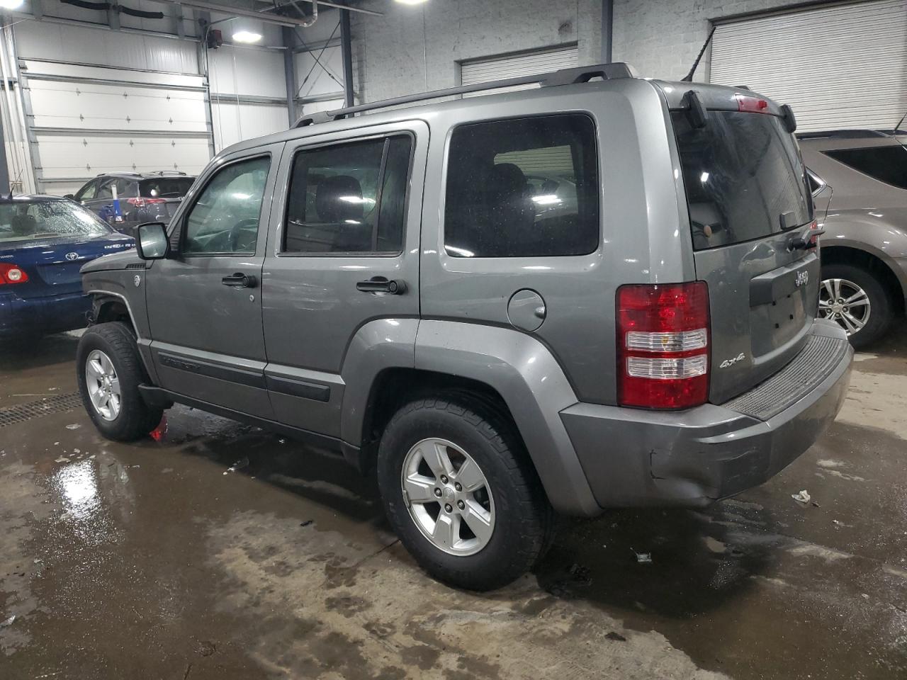 2012 Jeep Liberty (North America) - Image 2