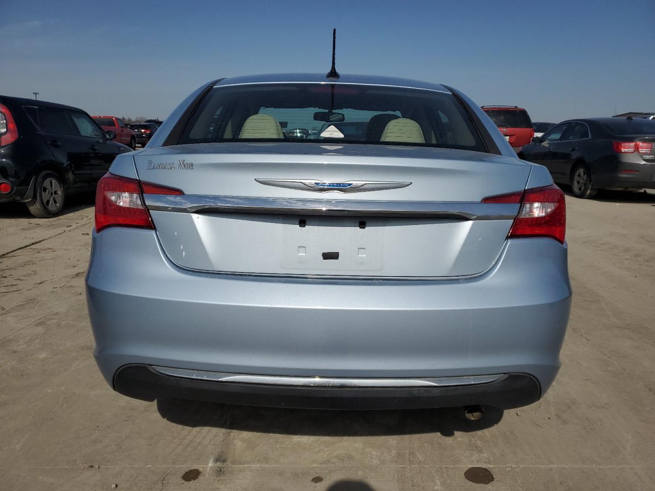 2013 Chrysler 200 - Image 6