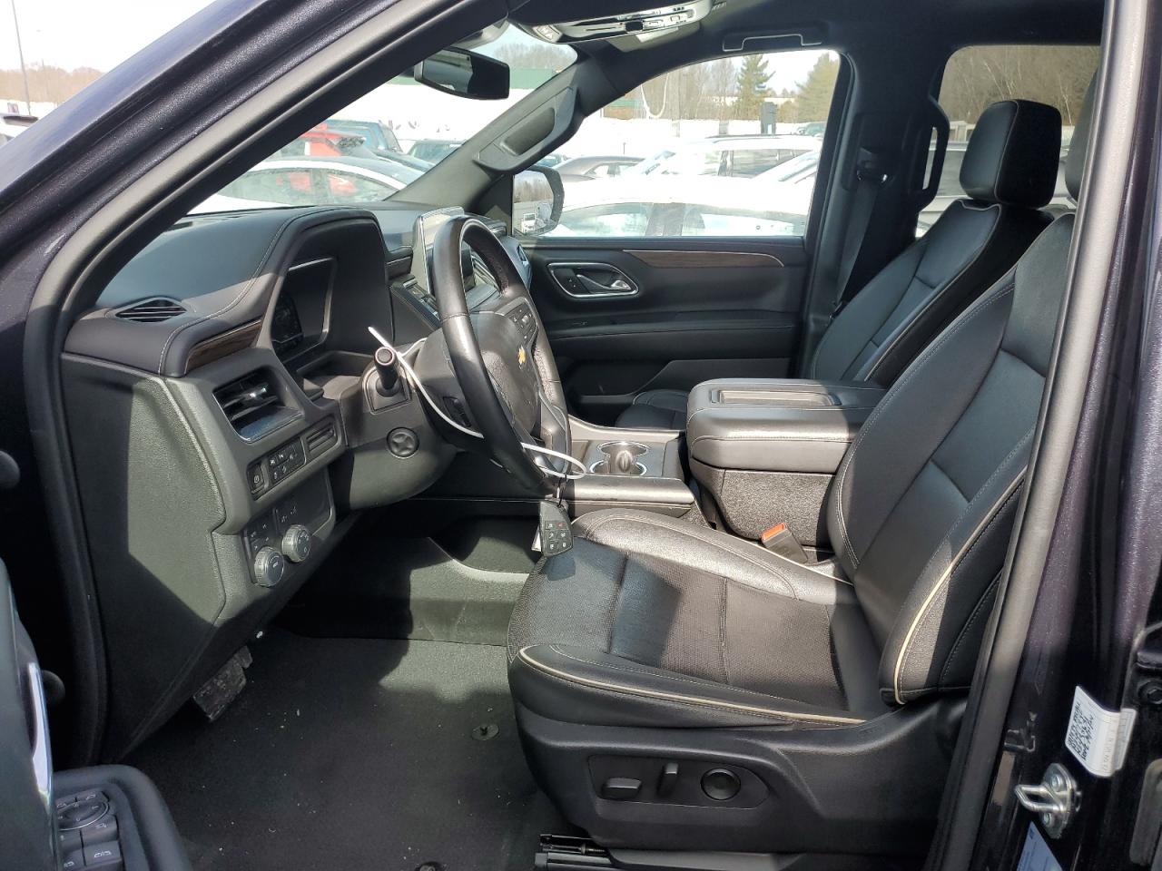 2023 Chevrolet Suburban - Image 7