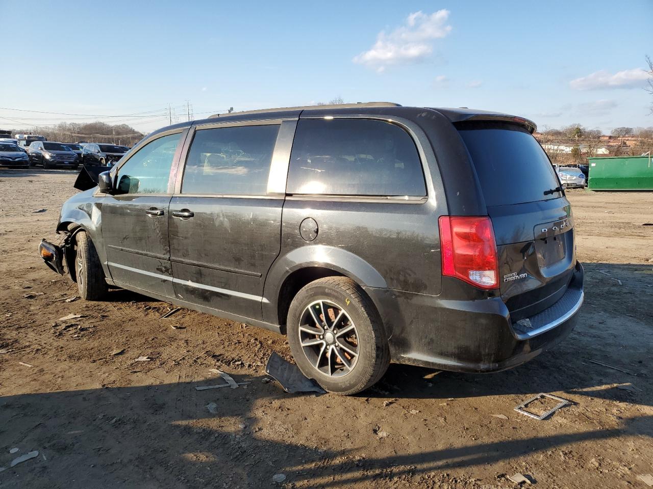 2016 Dodge Caravan - Image 2