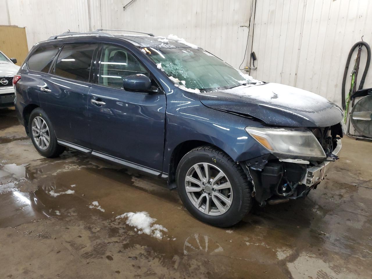 2016 Nissan Pathfinder - Image 4