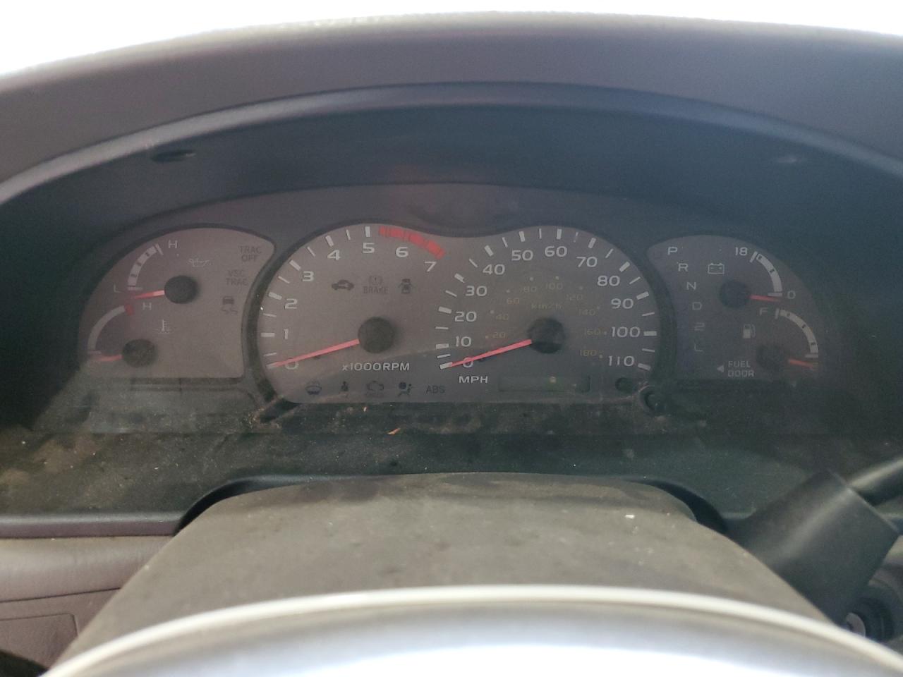 2002 Toyota Sequoia - Image 9
