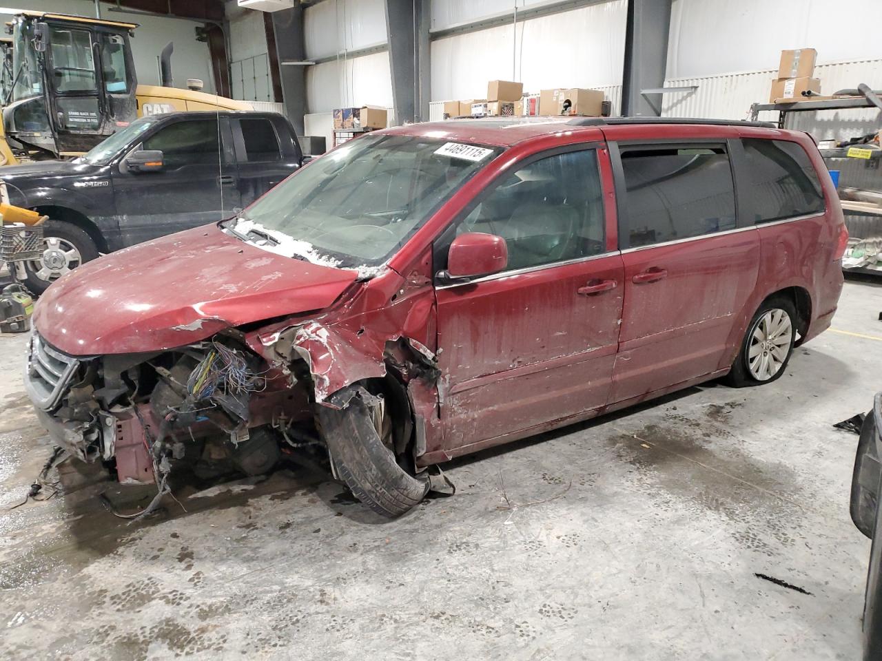 2012 Volkswagen Routan - Image 1