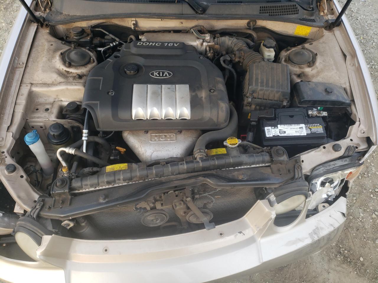 2004 Kia Optima - Image 11