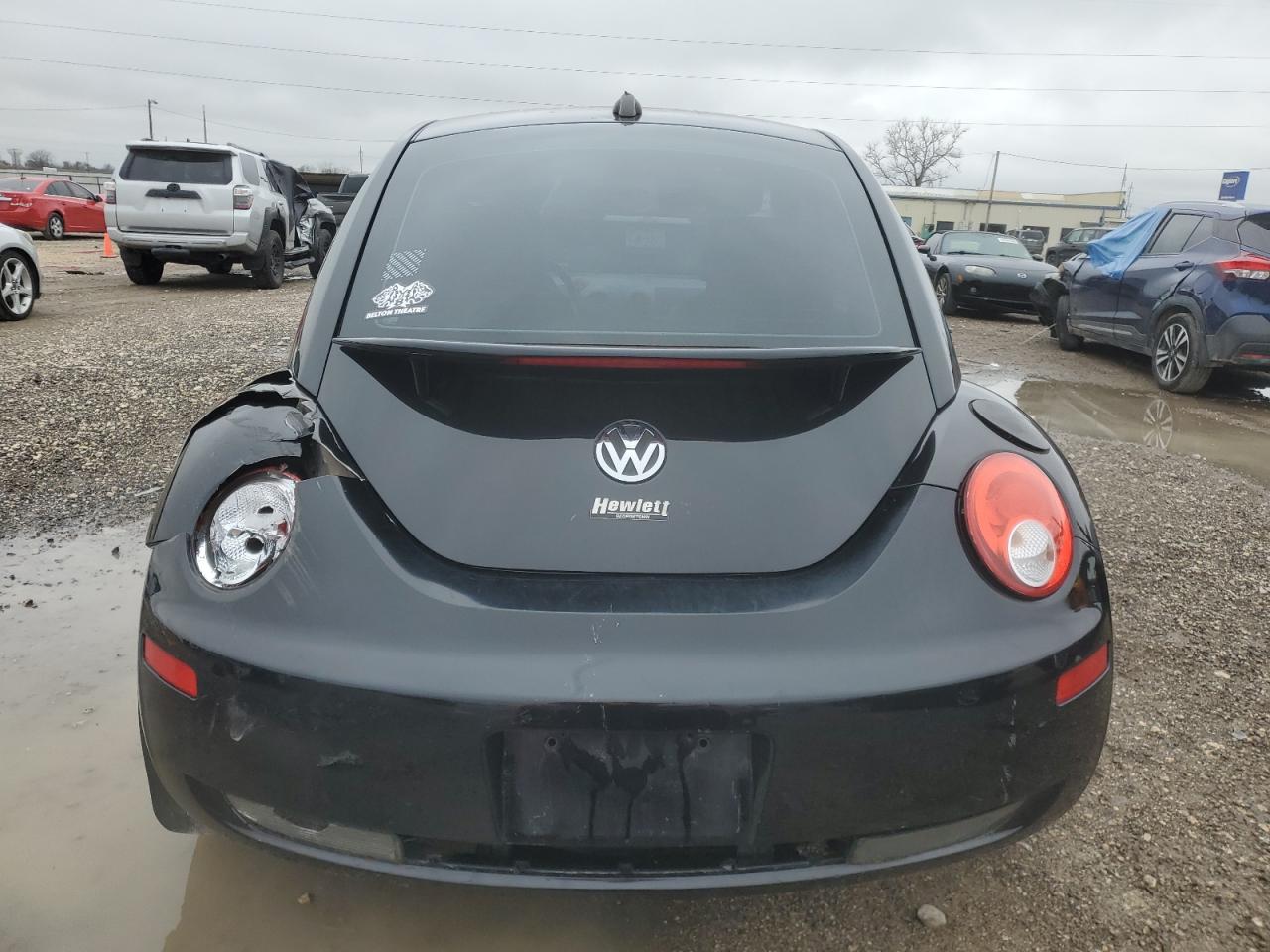 2008 Volkswagen Beetle - Image 6