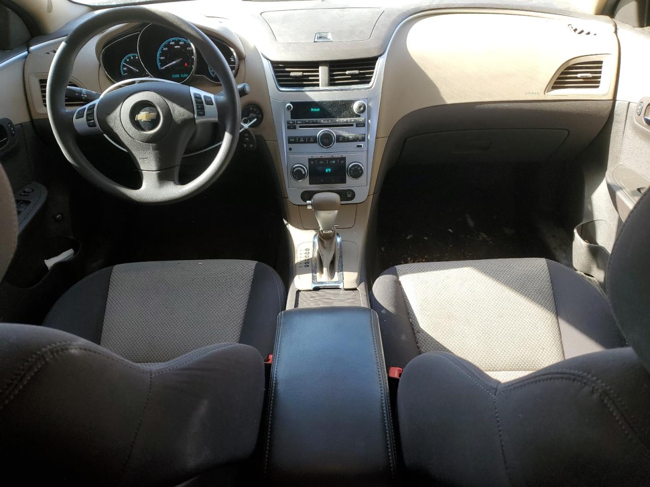 2010 Chevrolet Malibu - Image 8