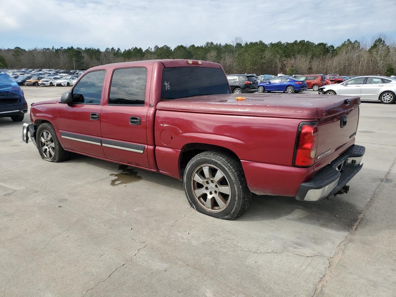 2005 Chevrolet Silverado - Image 2