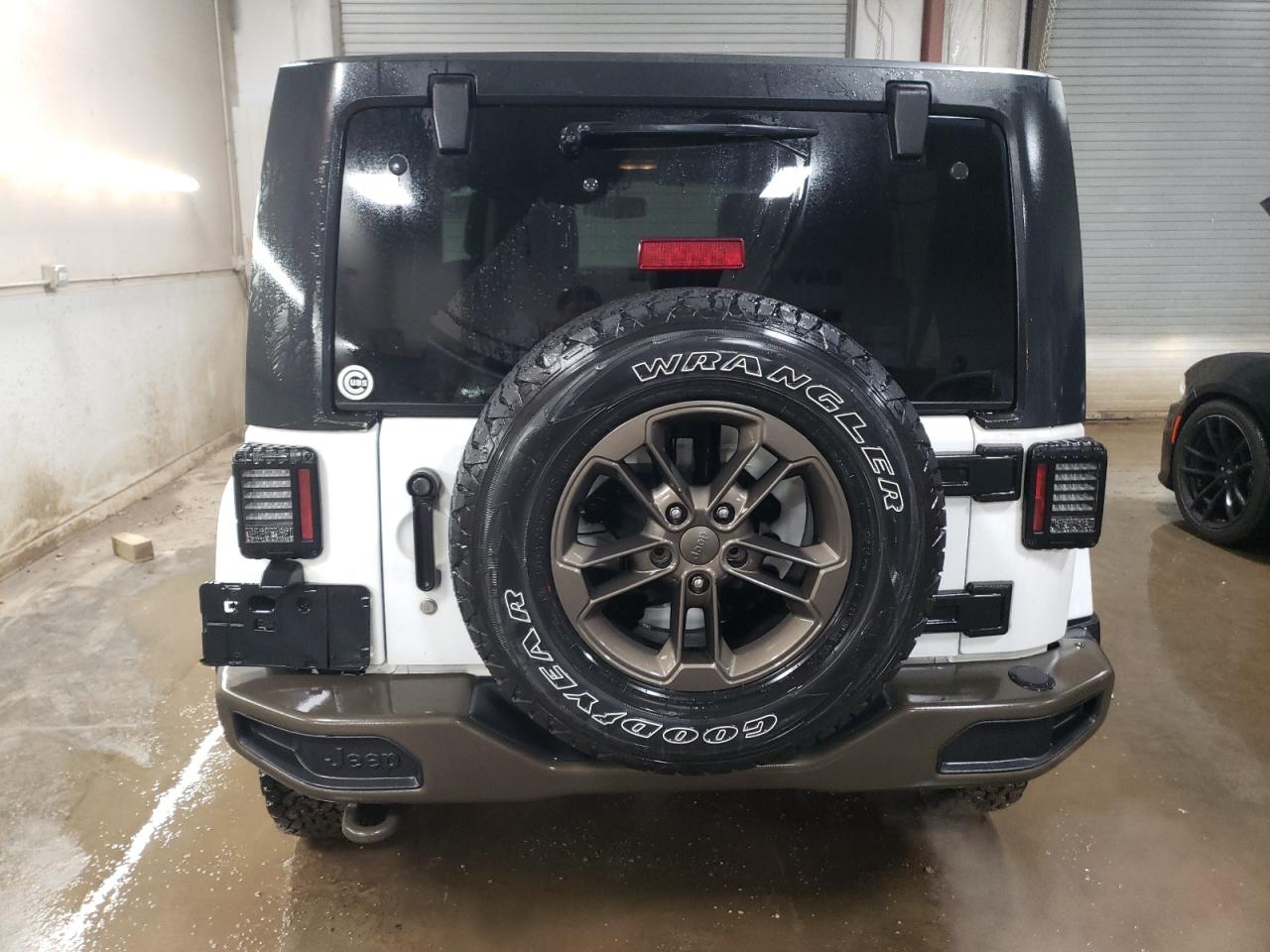 2016 Jeep Wrangler - Image 6