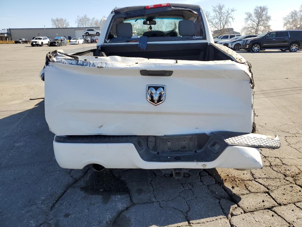 2016 RAM 1500 - Image 6