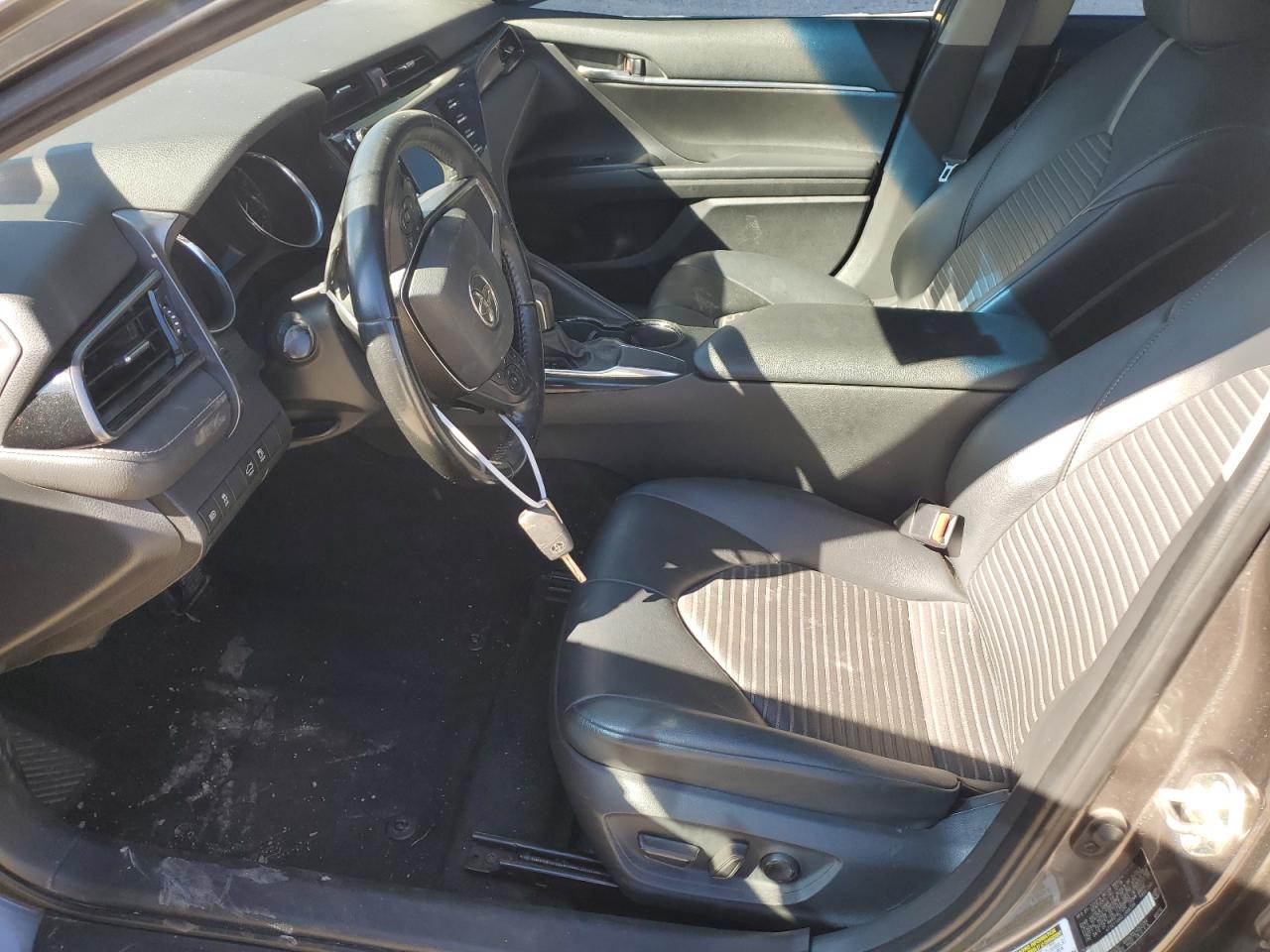 2020 Toyota Camry - Image 7