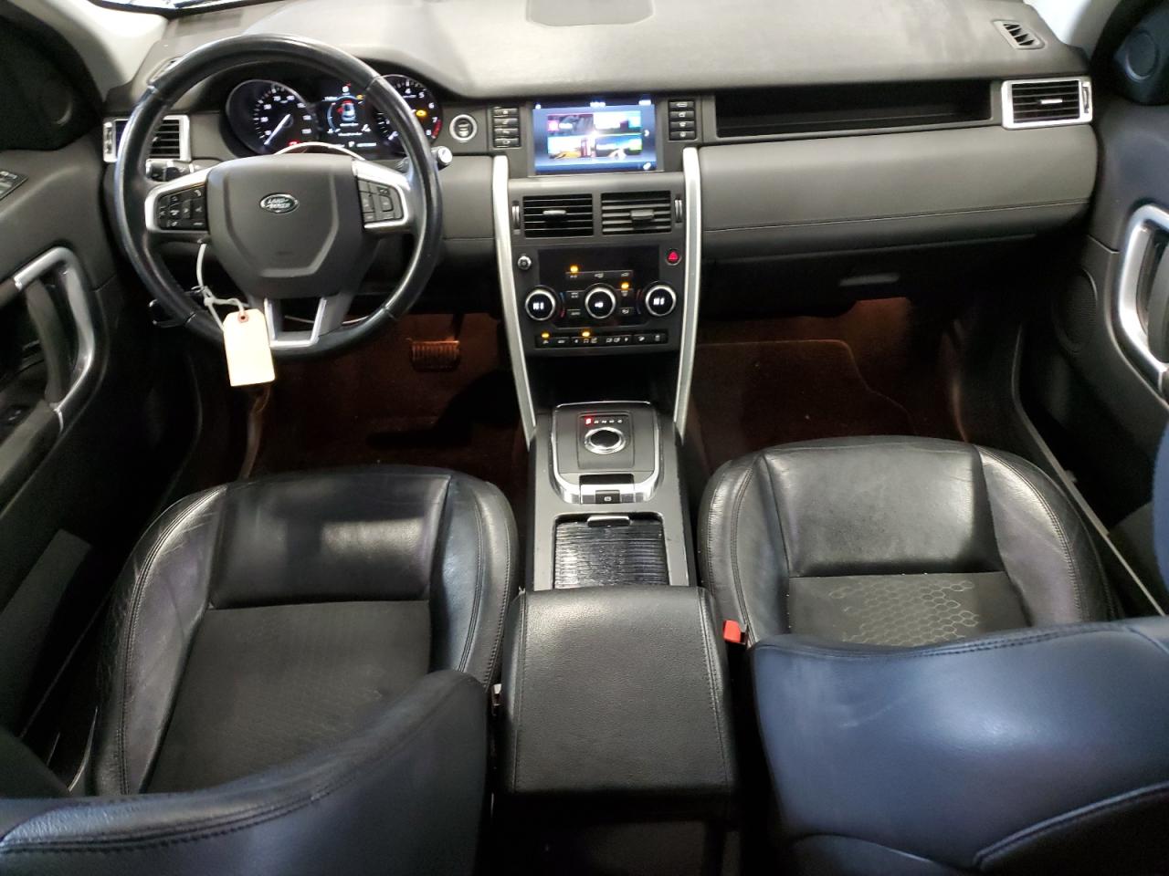 2017 Land Rover Discovery - Image 8