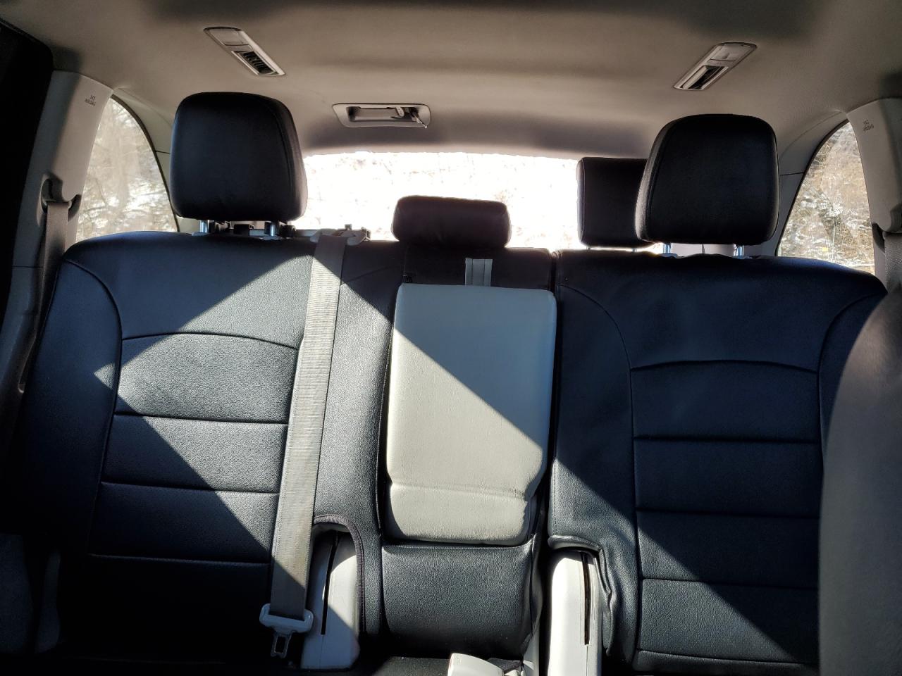 2015 Toyota Highlander - Image 10